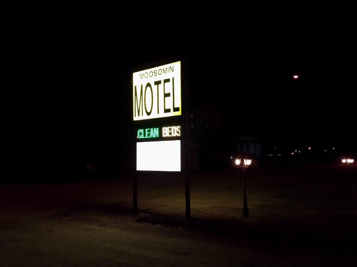 Moosomin Motel Extérieur photo